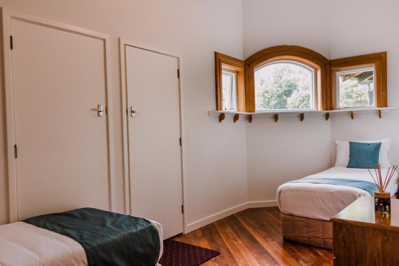 The Esplanade Motel Dunedin Bagian luar foto